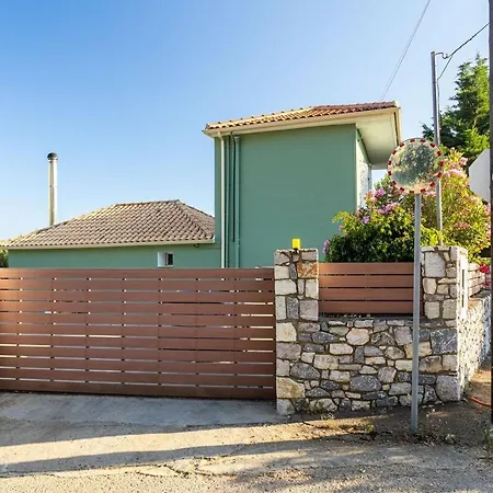 Vakantiehuis The Secret Garden At Georgia Kalamáta