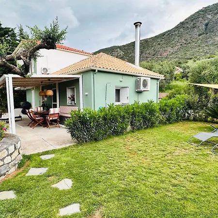 The Secret Garden At Georgia Casa vacanze Kalamata