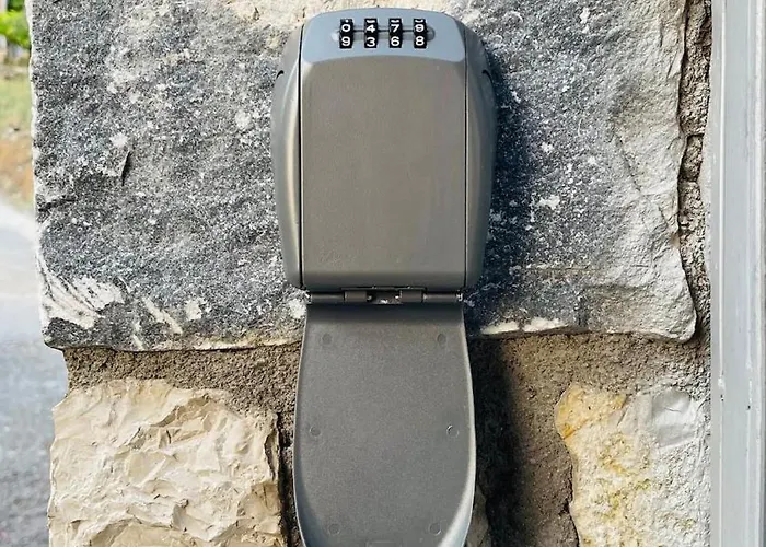 The Secret Garden At Georgia 칼라마타