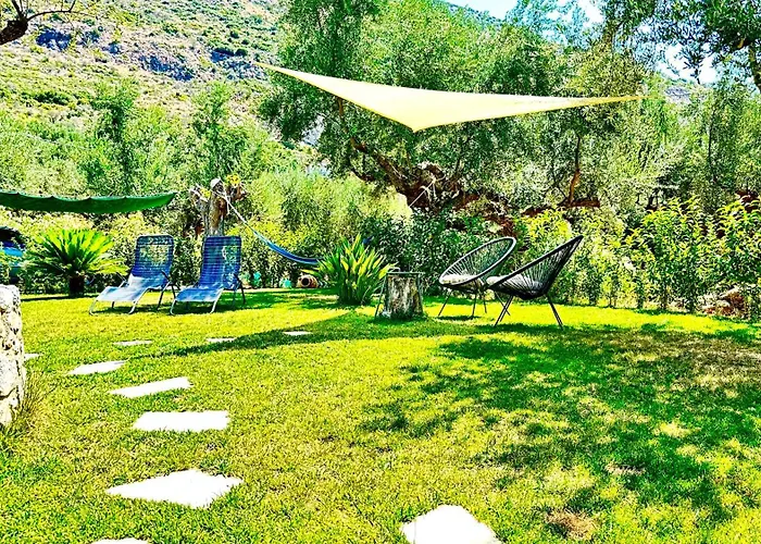 Holiday home The Secret Garden At Georgia