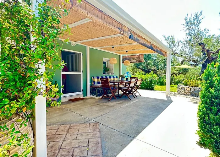 The Secret Garden At Georgia 칼라마타